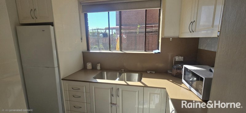 Photo - 14/201-207 Harrow Road, Glenfield NSW 2167 - Image 5