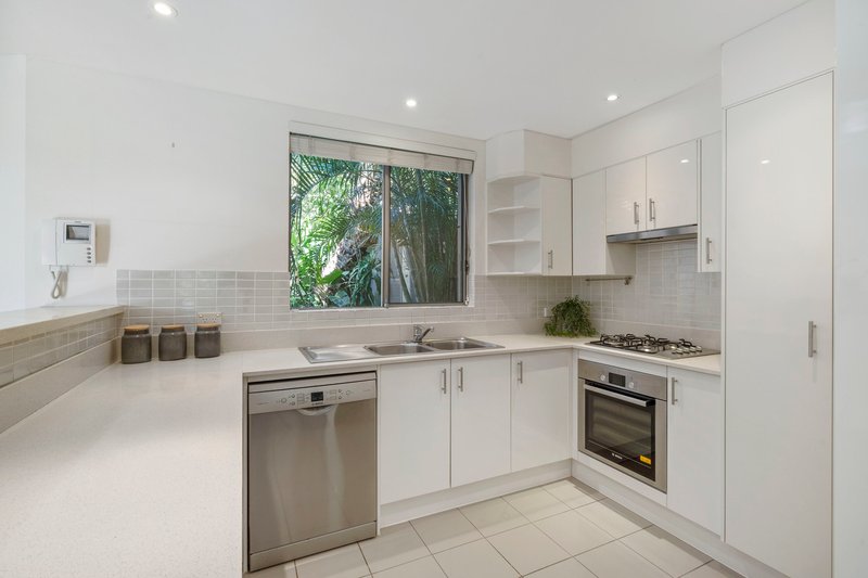 Photo - 14/201-207 Sydney Road, Fairlight NSW 2094 - Image 2