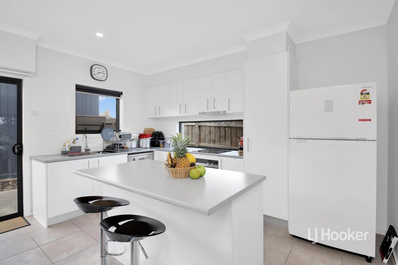 Photo - 14/205 James Mirams Drive, Roxburgh Park VIC 3064 - Image 5