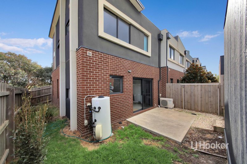 Photo - 14/205 James Mirams Drive, Roxburgh Park VIC 3064 - Image 14