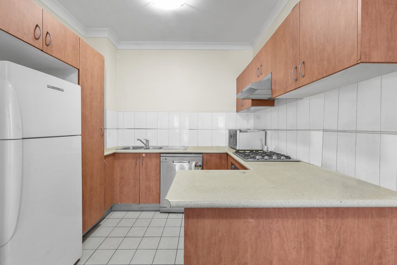 Photo - 14/21-29 Third Avenue, Blacktown NSW 2148 - Image 2