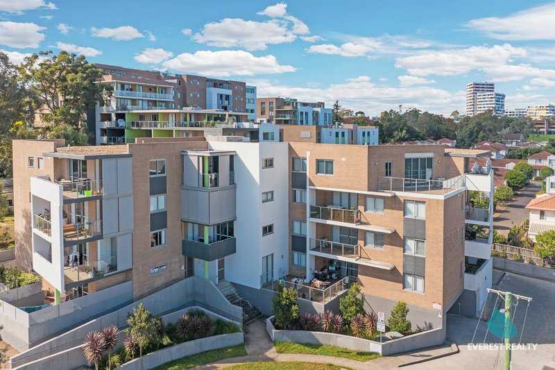 Photo - 142/1 Meryll Avenue, Baulkham Hills NSW 2153 - Image 3