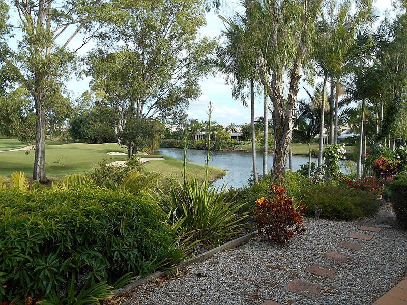 Photo - 142/125 Santa Cruz Boulevard, Clear Island Waters QLD 4226 - Image 10