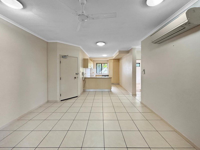 Photo - 1/423 - 427 Draper Street, Parramatta Park QLD 4870 - Image 3