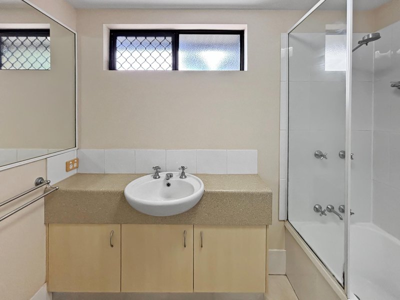 Photo - 1/423 - 427 Draper Street, Parramatta Park QLD 4870 - Image 8