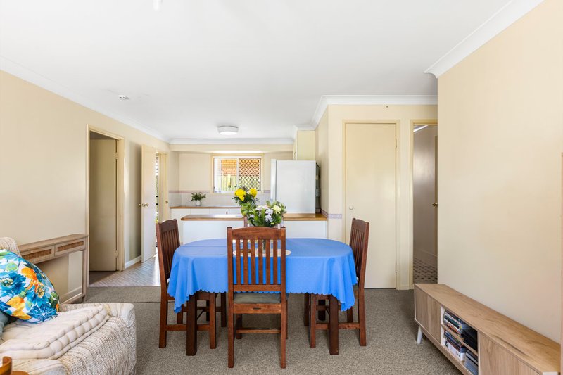 Photo - 1/423 Hume Street, Kearneys Spring QLD 4350 - Image 6