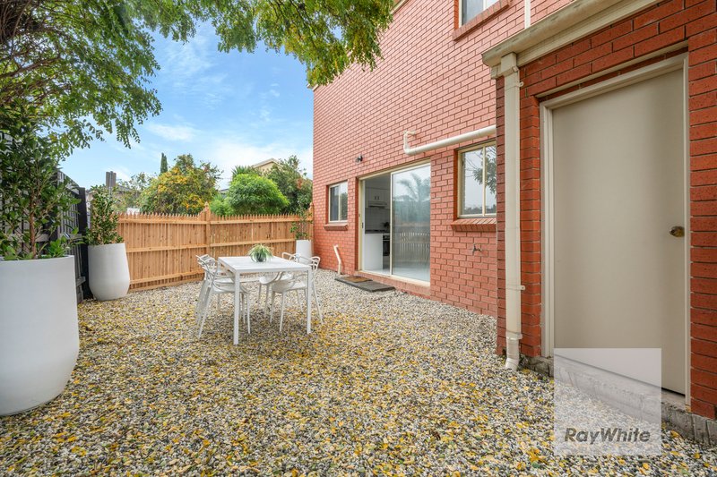Photo - 14/23 Kelvin Grove, South Morang VIC 3752 - Image 9