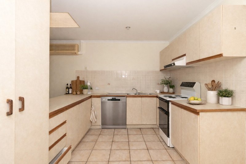Photo - 14/230 Torquay Terrace, Torquay QLD 4655 - Image 10
