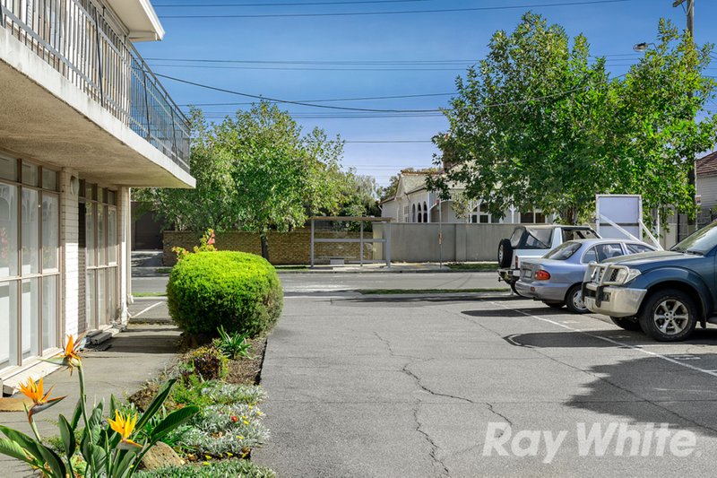 Photo - 14/233 Station Street, Fairfield VIC 3078 - Image 8