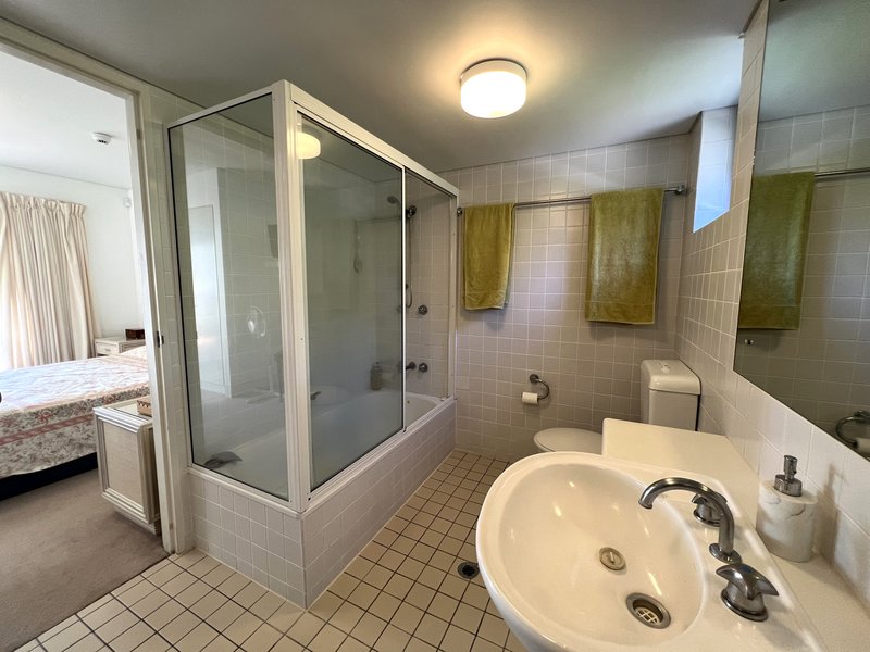 Photo - 1423/615 Kunapipi Road, Laguna Quays QLD 4800 - Image 7