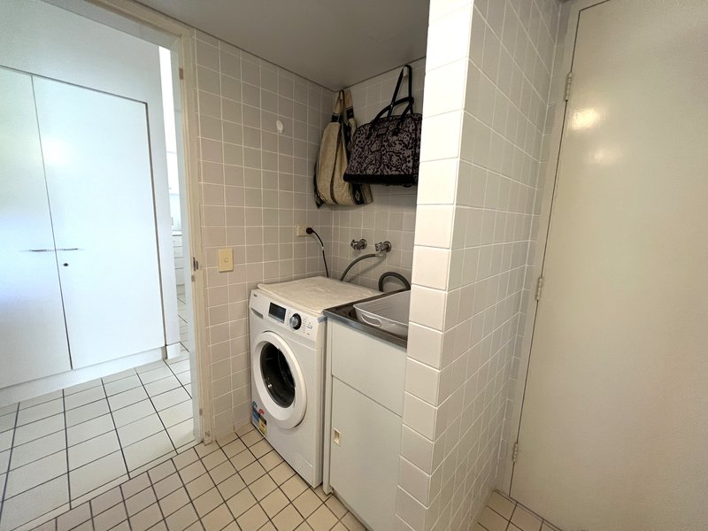 Photo - 1423/615 Kunapipi Road, Laguna Quays QLD 4800 - Image 8