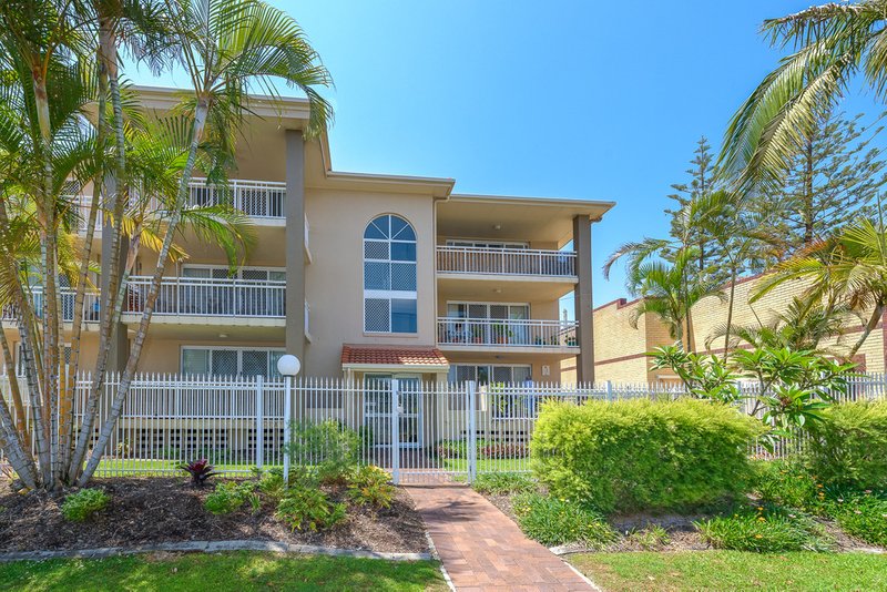 Photo - 14/2489 Gold Coast Highway, Mermaid Beach QLD 4218 - Image 3