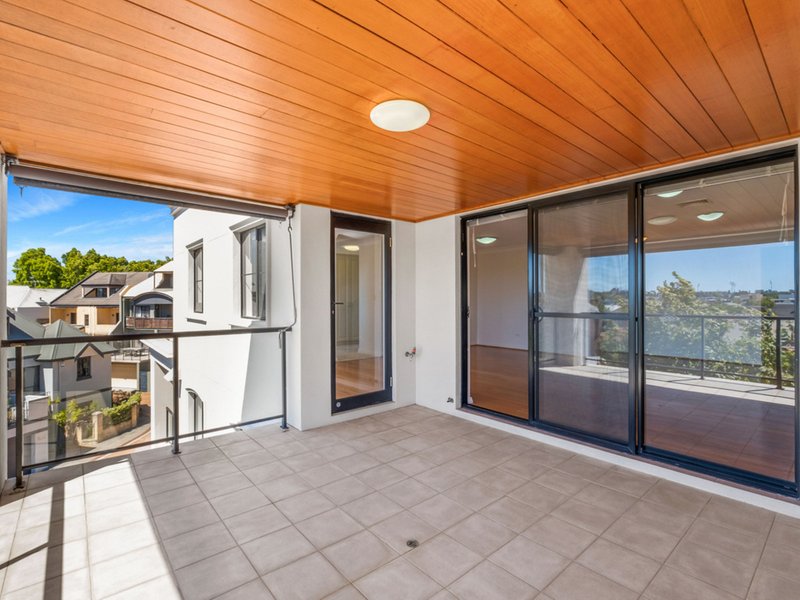 Photo - 14/25 Haig Park Circle, East Perth WA 6004 - Image 21