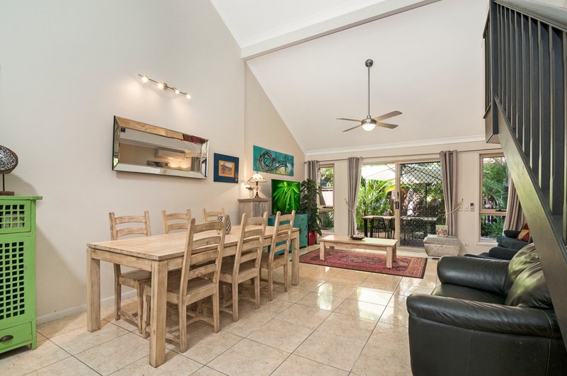Photo - 14/264-268 Oxley Drive, Coombabah QLD 4216 - Image 7