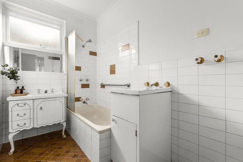 Photo - 1/427 Brunswick Road, Brunswick West VIC 3055 - Image 6