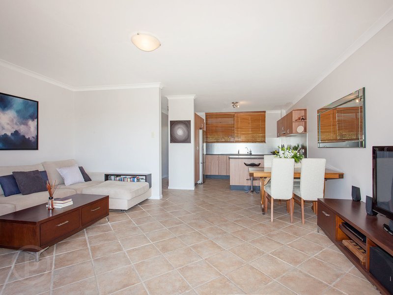 Photo - 14/29 Grove Street, Toowong QLD 4066 - Image 3