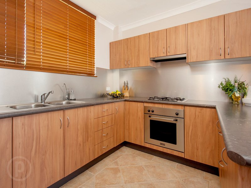 Photo - 14/29 Grove Street, Toowong QLD 4066 - Image 8