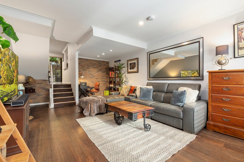 Photo - 14/29 Rawson Street, Neutral Bay NSW 2089 - Image 5