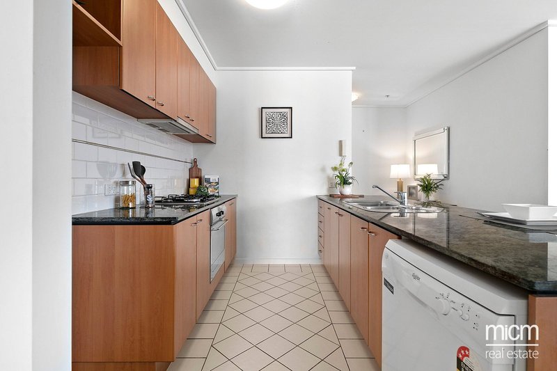 Photo - 142/99 Whiteman Street, Southbank VIC 3006 - Image 7