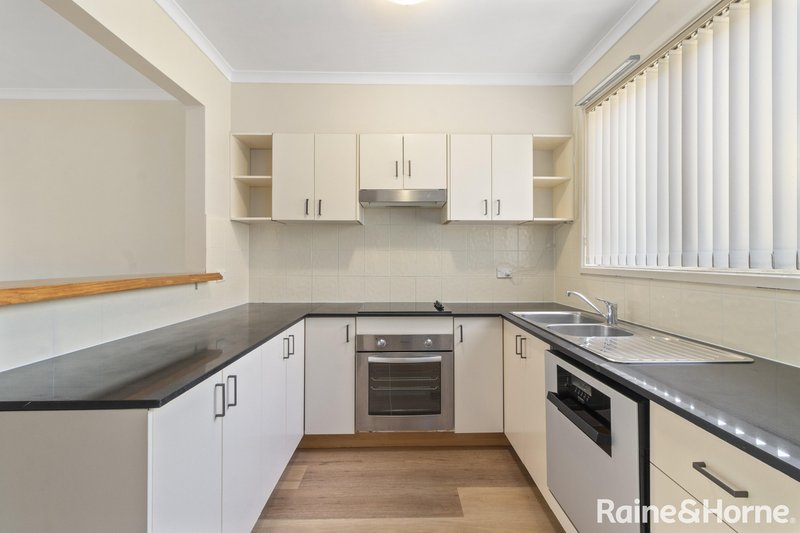 Photo - 1/43-45 Booth Street, Queanbeyan East NSW 2620 - Image 4