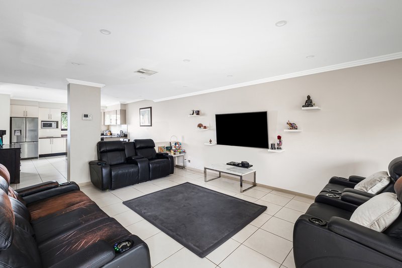 Photo - 14/3-7 James Street, Baulkham Hills NSW 2153 - Image 4