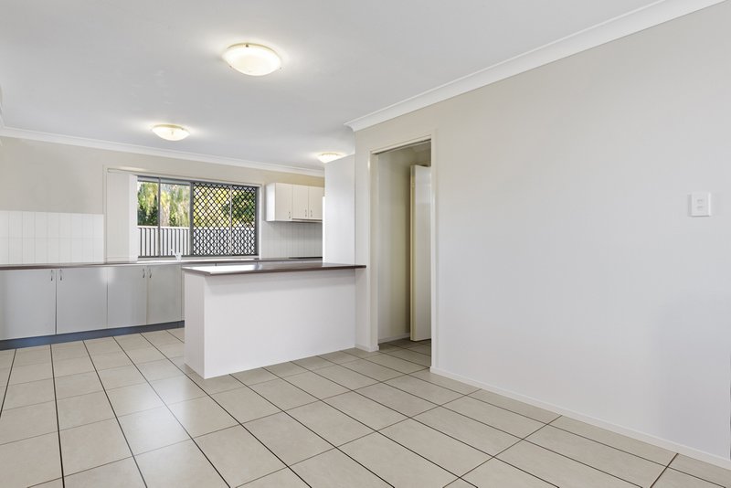 Photo - 1/43 Brisbane Crescent, Deception Bay QLD 4508 - Image 2