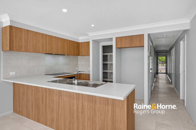 Photo - 143 Budgewoi Road, Budgewoi NSW 2262 - Image 6