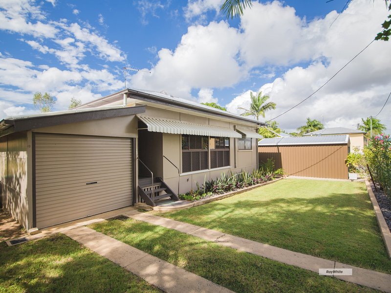 Photo - 143 Denham Terrace, Allenstown QLD 4700 - Image 2