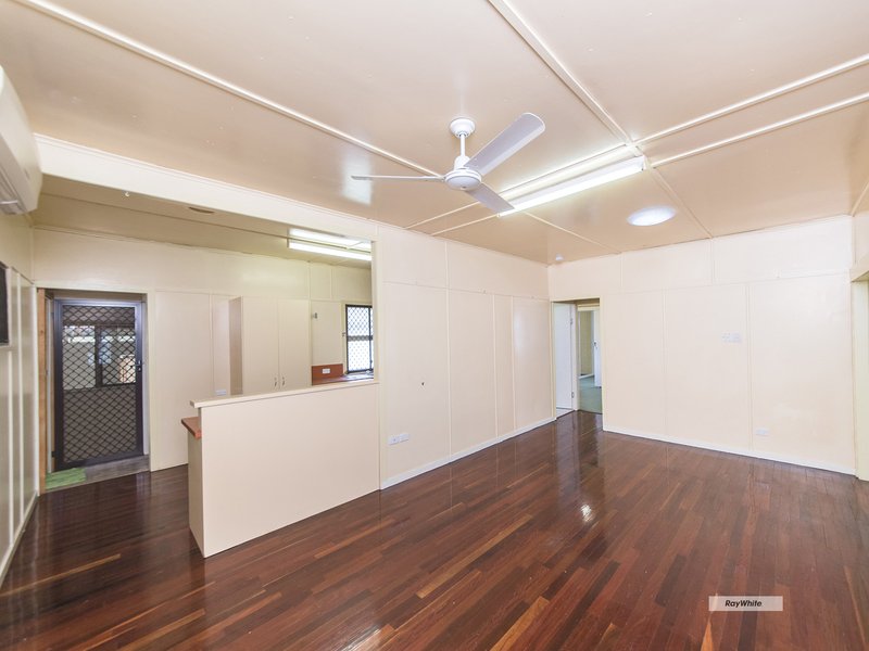 Photo - 143 Denham Terrace, Allenstown QLD 4700 - Image 6