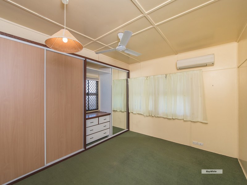 Photo - 143 Denham Terrace, Allenstown QLD 4700 - Image 7