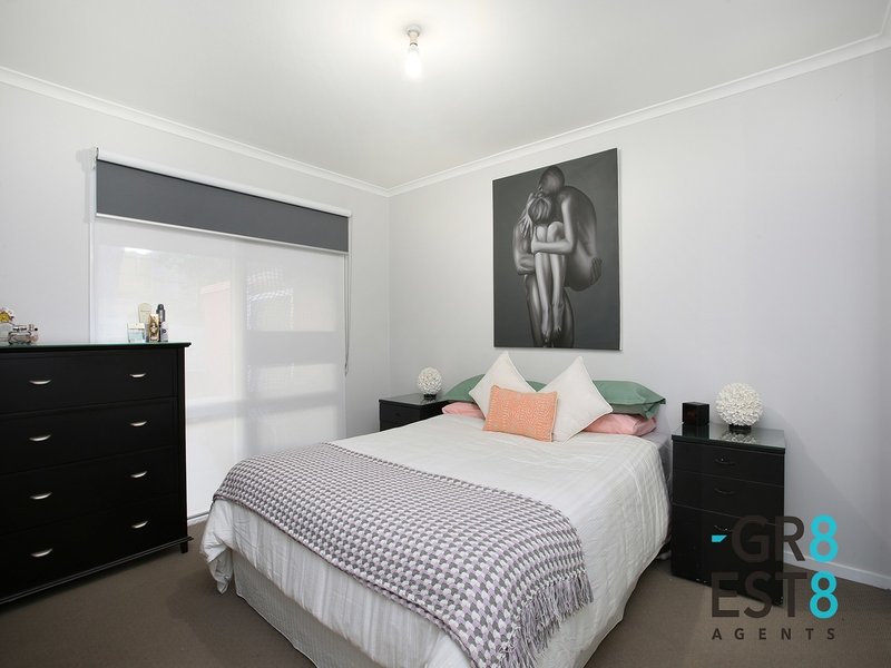 Photo - 143 Duncan Drive, Pakenham VIC 3810 - Image 8