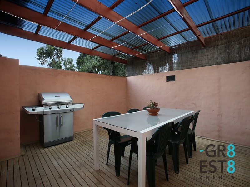 Photo - 143 Duncan Drive, Pakenham VIC 3810 - Image 11