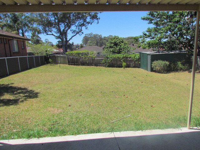 Photo - 143 Ellam Drive, Seven Hills NSW 2147 - Image 7