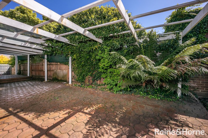 Photo - 1/43 Grant Avenue, Gisborne VIC 3437 - Image 14