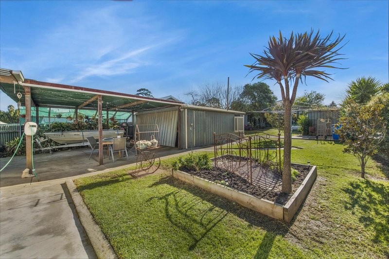 Photo - 143 Holdsworth Road, North Bendigo VIC 3550 - Image 2