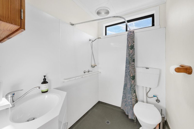Photo - 143 Holdsworth Road, North Bendigo VIC 3550 - Image 9