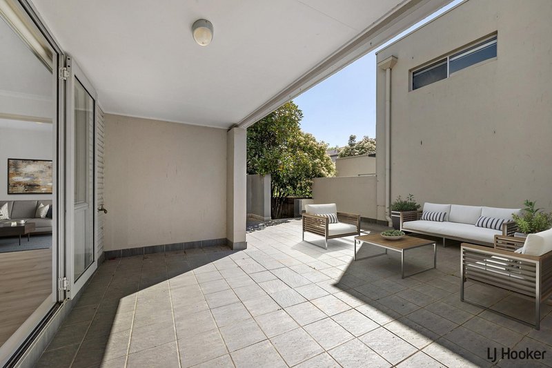 Photo - 1/43 Ipima Street, Braddon ACT 2612 - Image 9