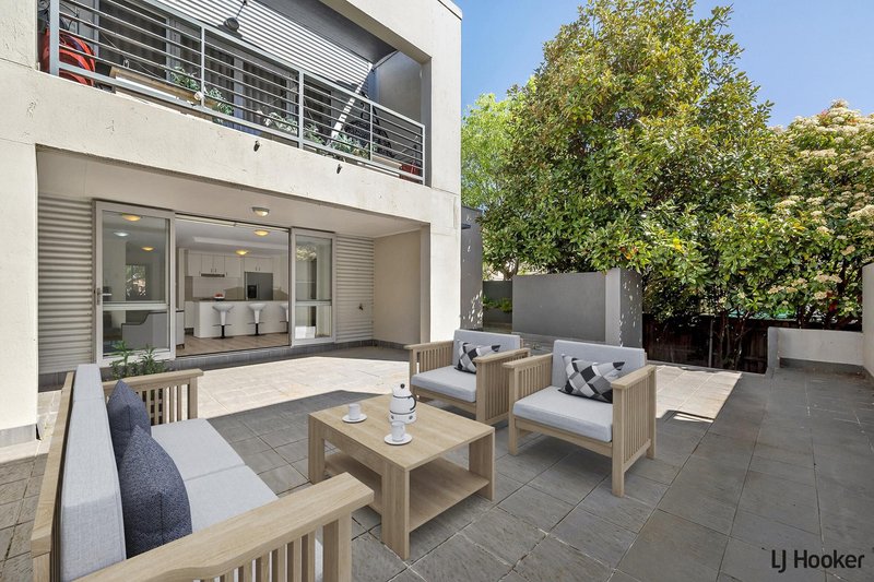 Photo - 1/43 Ipima Street, Braddon ACT 2612 - Image 11