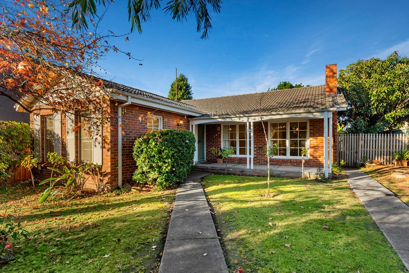 143 Mahoneys Rd , Forest Hill VIC 3131