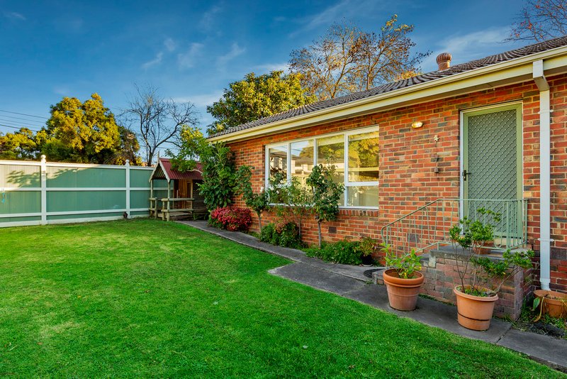 Photo - 143 Mahoneys Rd , Forest Hill VIC 3131 - Image 9