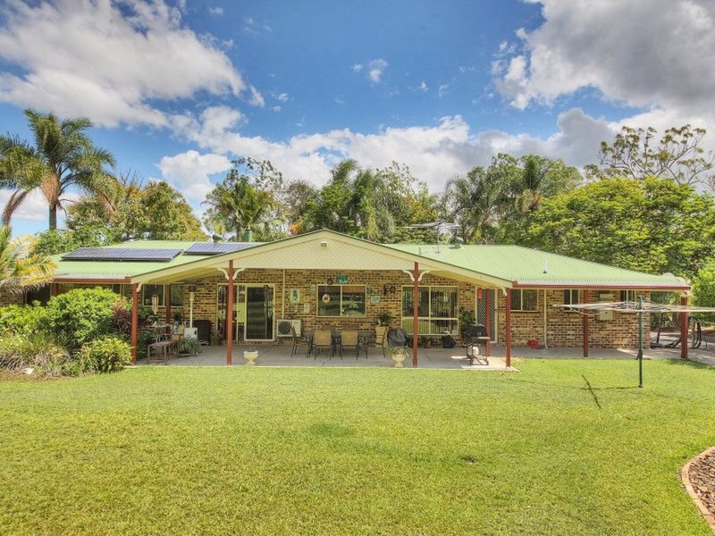 Photo - 143 Merluna Road, Park Ridge South QLD 4125 - Image 12