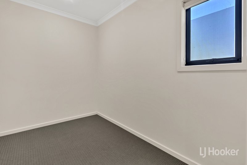 Photo - 1/43 New Street, South Kingsville VIC 3015 - Image 12