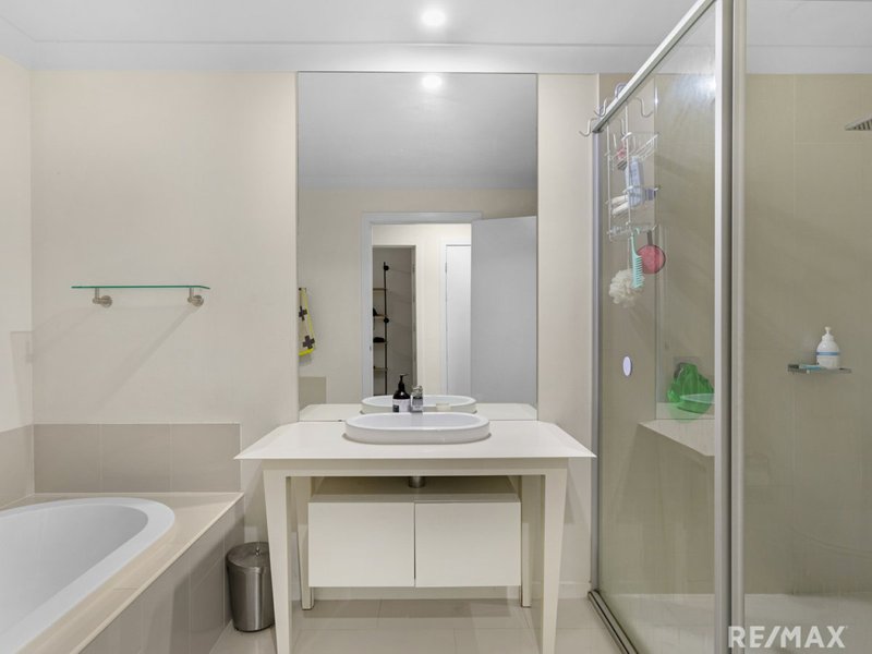 Photo - 143 North Hill Drive, Robina QLD 4226 - Image 11