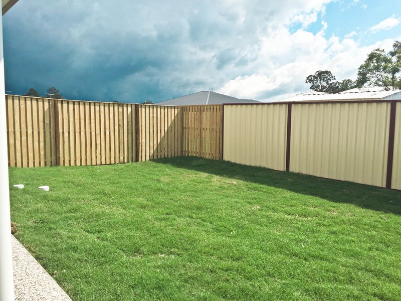 Photo - 1/43 Paradise Road, Burpengary QLD 4505 - Image 9