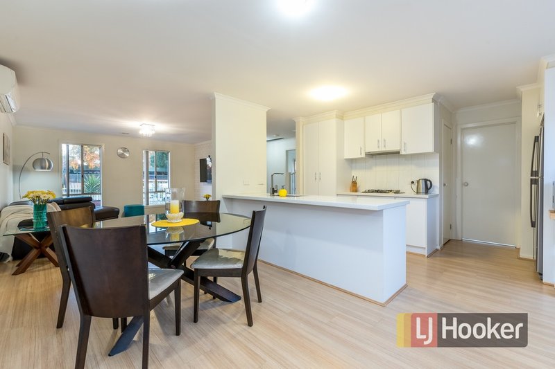 Photo - 1/43 Somerville Road, Hampton Park VIC 3976 - Image 4