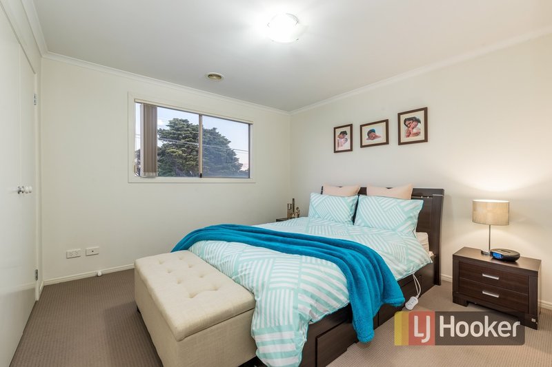 Photo - 1/43 Somerville Road, Hampton Park VIC 3976 - Image 9