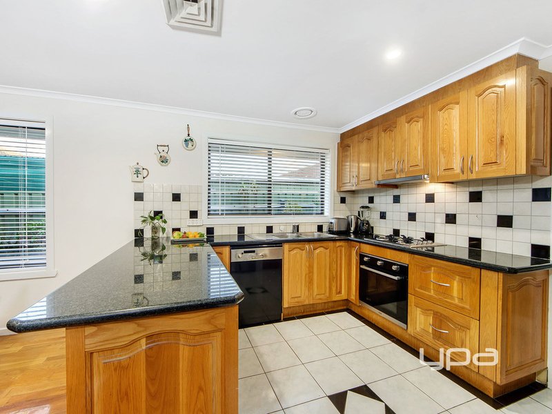 Photo - 143 Sunshine Avenue, St Albans VIC 3021 - Image 7