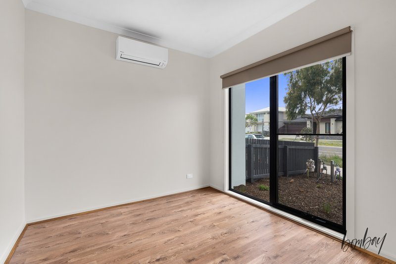 Photo - 143 The Parade, Wollert VIC 3750 - Image 2
