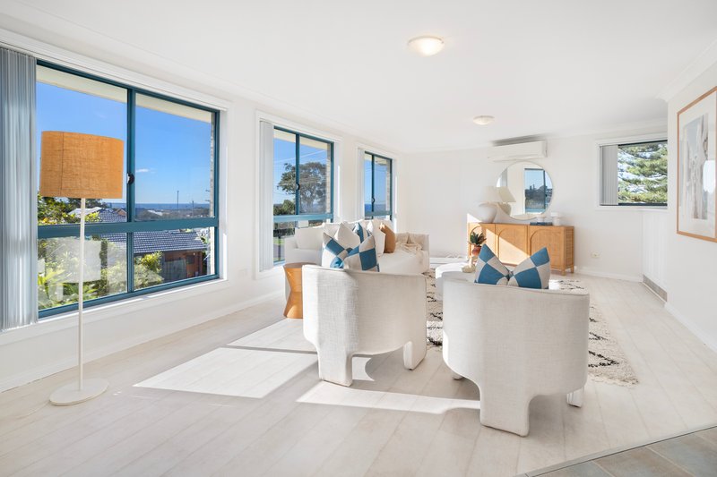 Photo - 1/43 Tombonda Drive, Kiama NSW 2533 - Image 1