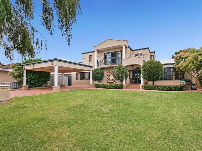 Photo - 143 View Terrace, Bicton WA 6157 - Image 2